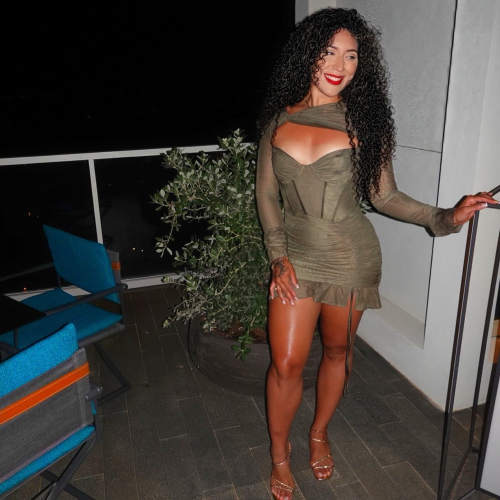 Elegant Olive Green Long Sleeve Dress